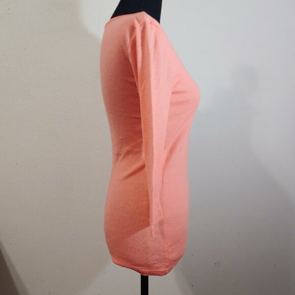 Michael Stars V Neck Shimmer 3/4 Sleeve Blouse - Picture 2 of 6